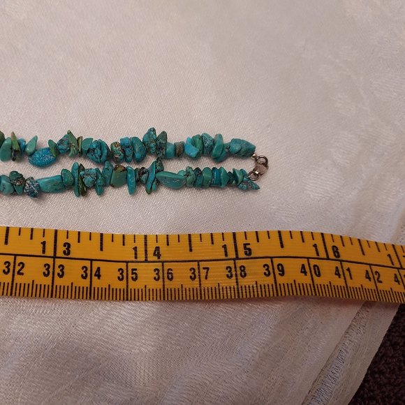 Silpada puffy sterling cross on Turquoise chip necklace w sterling lobster clasp - Picture 9 of 9